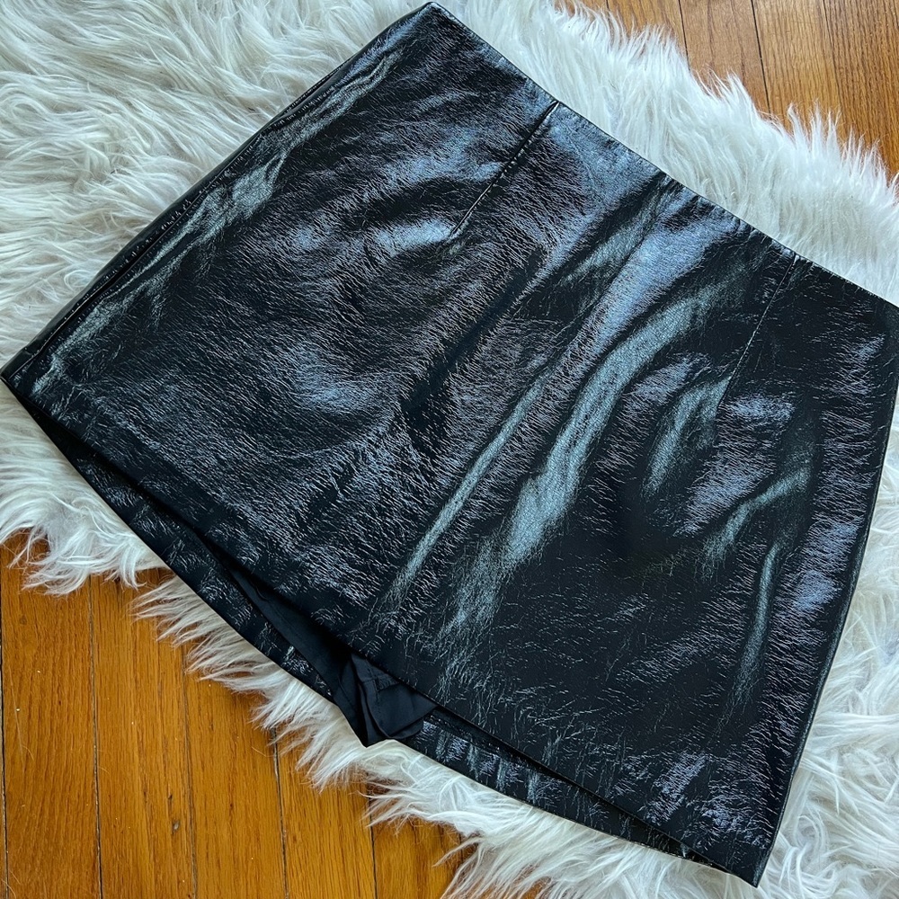 Abercrombie & Fitch Women's Patent  Vegan Leather Mini Skort